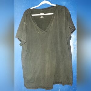 Torrid Black V-Neck Short Sleeve Tee